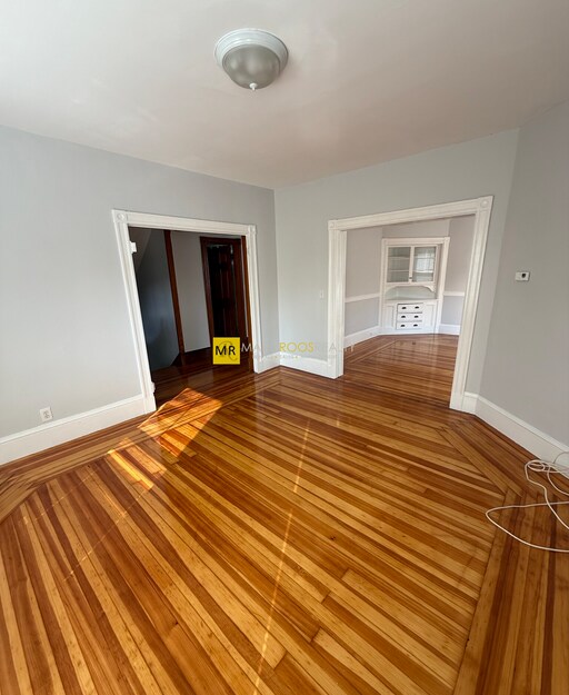 Building Photo - 68 Willow Ave
