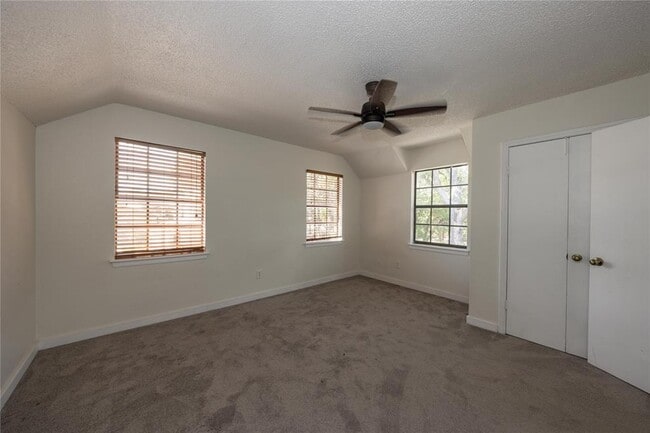 Building Photo - 39 La Buena Vista Dr