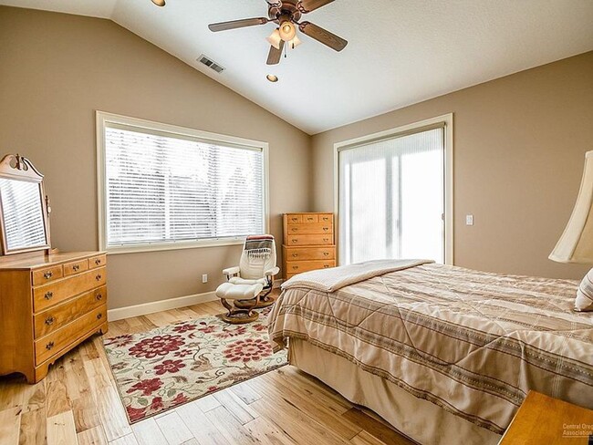 Building Photo - Must see one level home in NW Bend