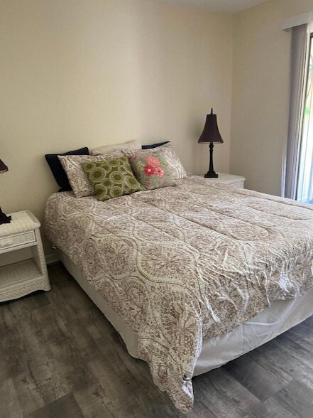 Building Photo - 5403 SE Miles Grant Rd