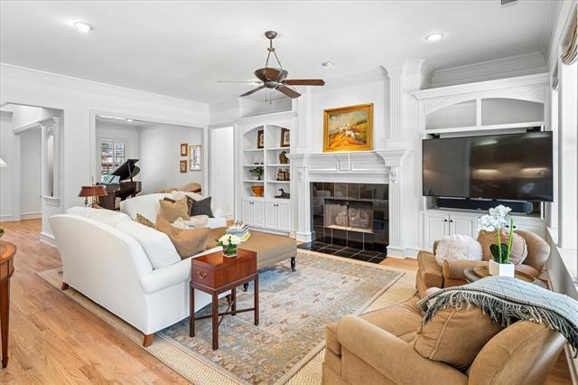 Building Photo - 2008 Sleepy Hollow Ln