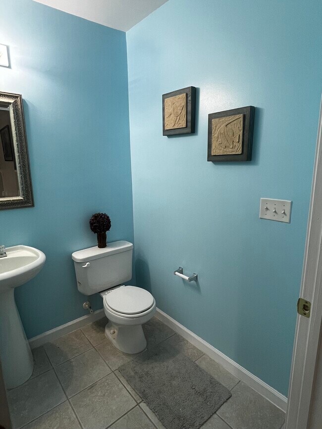 Building Photo - 2520 Friedland Pl