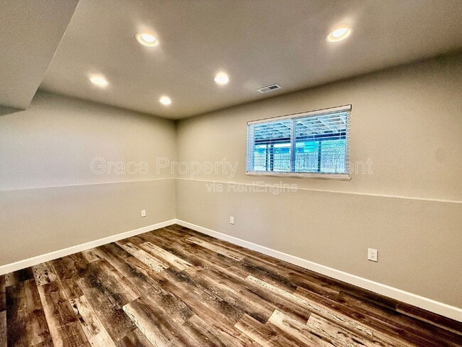 Building Photo - 10010 Bryant Ct