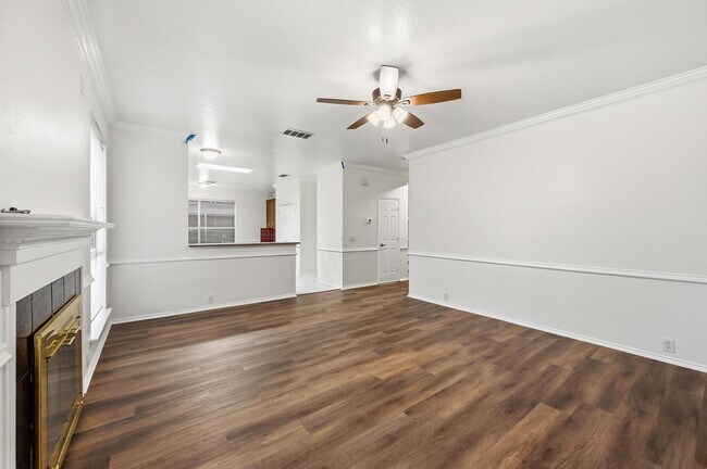 Building Photo - Beautiful home in Hurst-Euless-Bedford ISD
