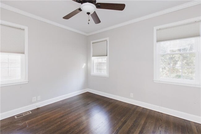 Building Photo - 36 Sheridan Dr NE