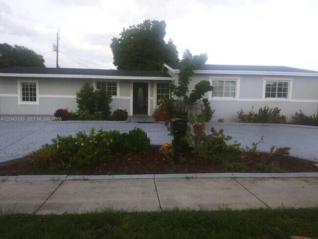 Building Photo - 18025 NW 83rd Ave