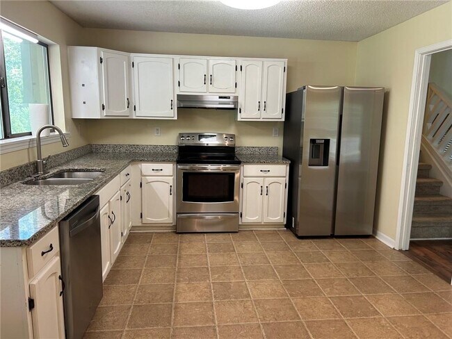 Building Photo - 9775 Loblolly Ln