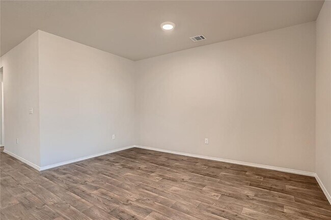 Building Photo - 5832 Brocade Dr