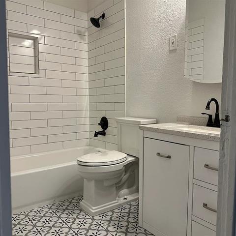 Building Photo - 508 N 22nd St