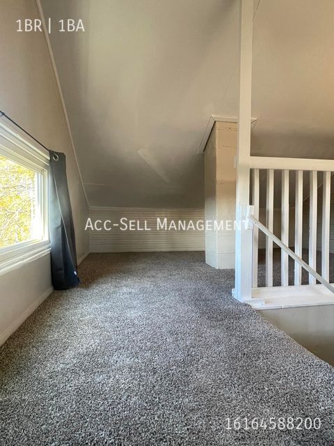 Building Photo - 1003 Bridge St NW