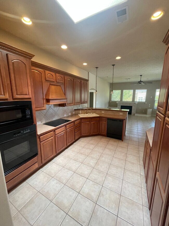 Building Photo - Gorgeous Home in Sonoma Ranch off Golf Club Rd!