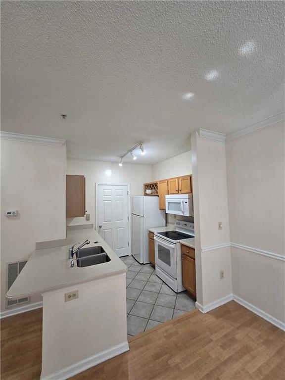 Building Photo - 4333 Dunwoody Pl