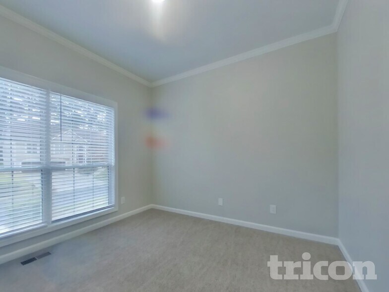 Building Photo - 2030 Township Dr