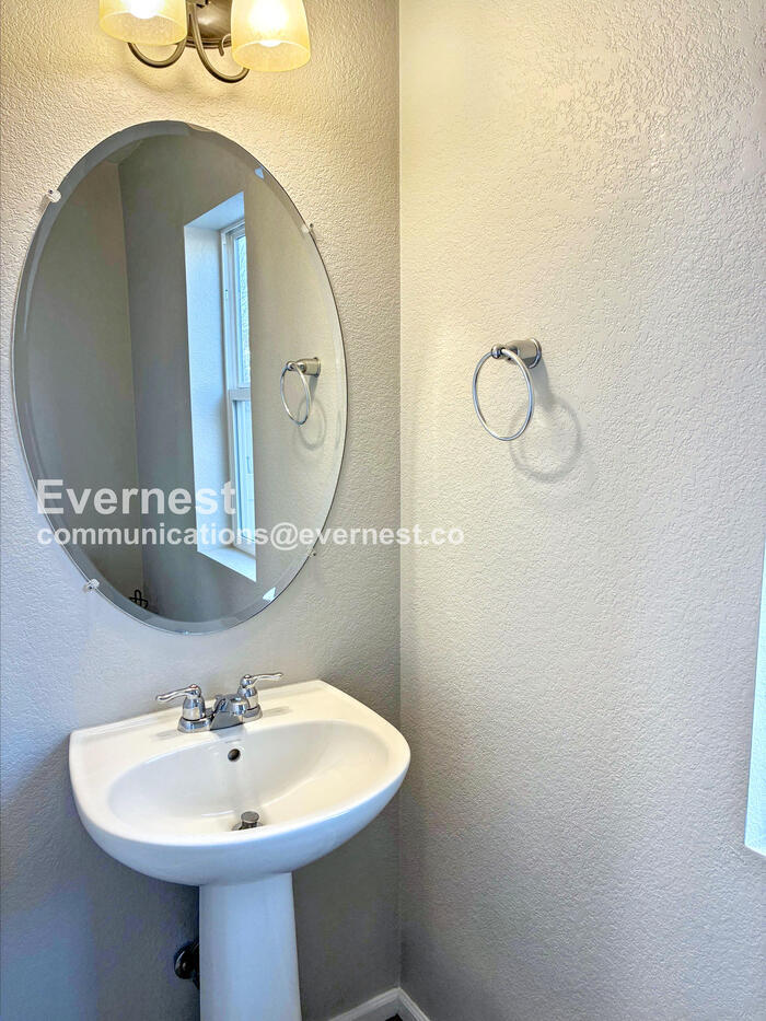 Building Photo - 3907 Heatherwood Cir