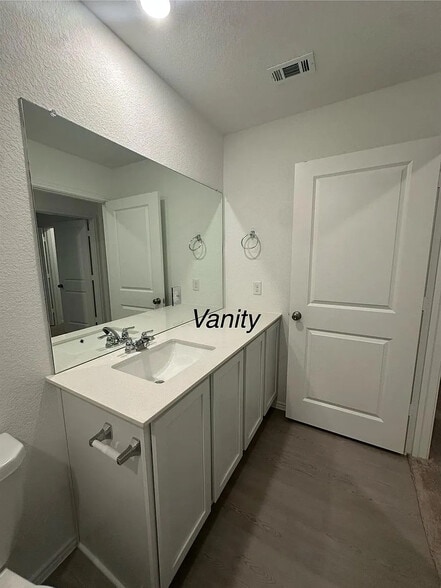 Building Photo - Room in House on Pickerel St