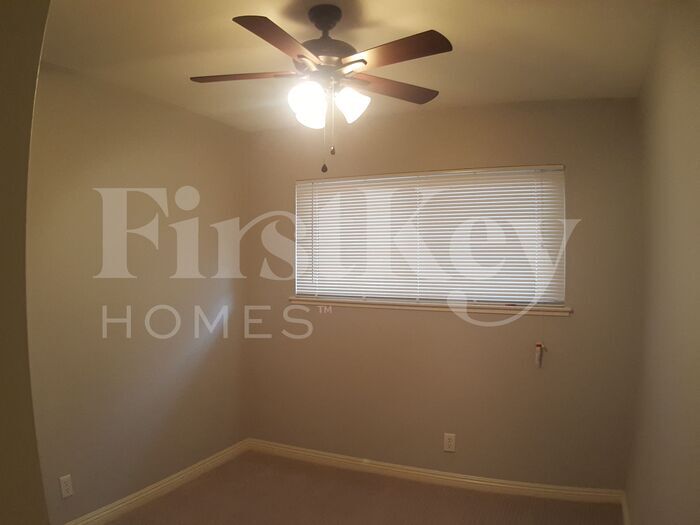 Building Photo - 2012 Bennett St