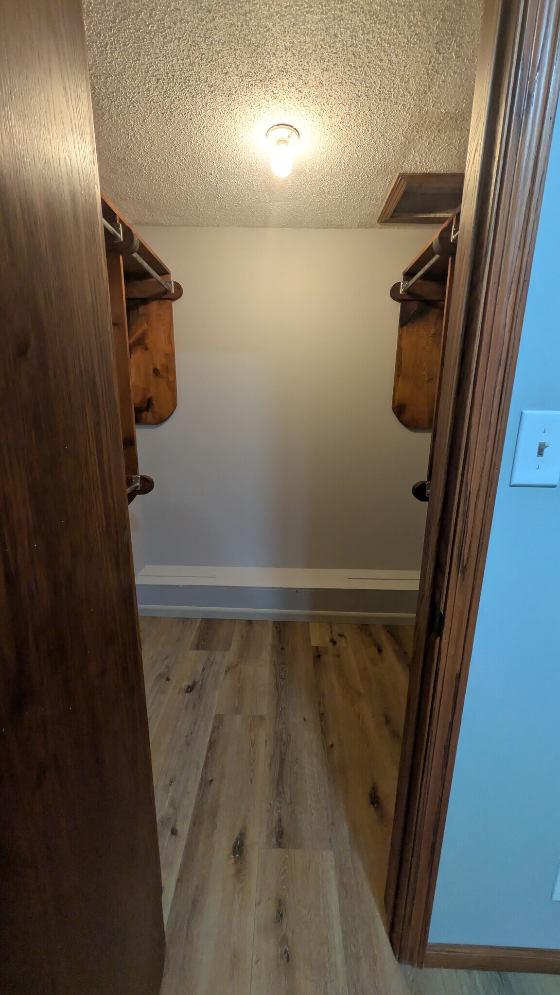 Building Photo - 1914 Hageman Ave