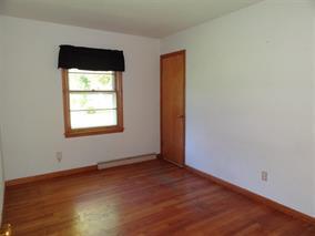 Building Photo - East Side 3 Bedroom Home!