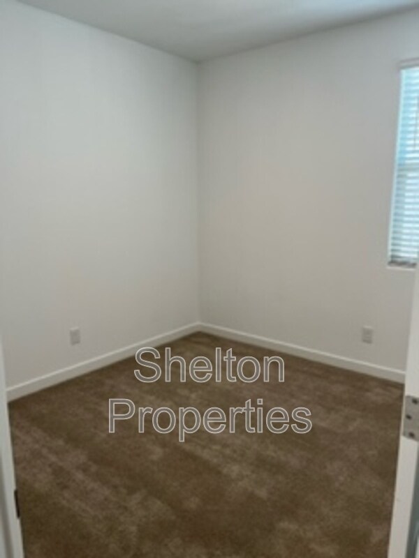 Building Photo - 12534 W Calle de Sol
