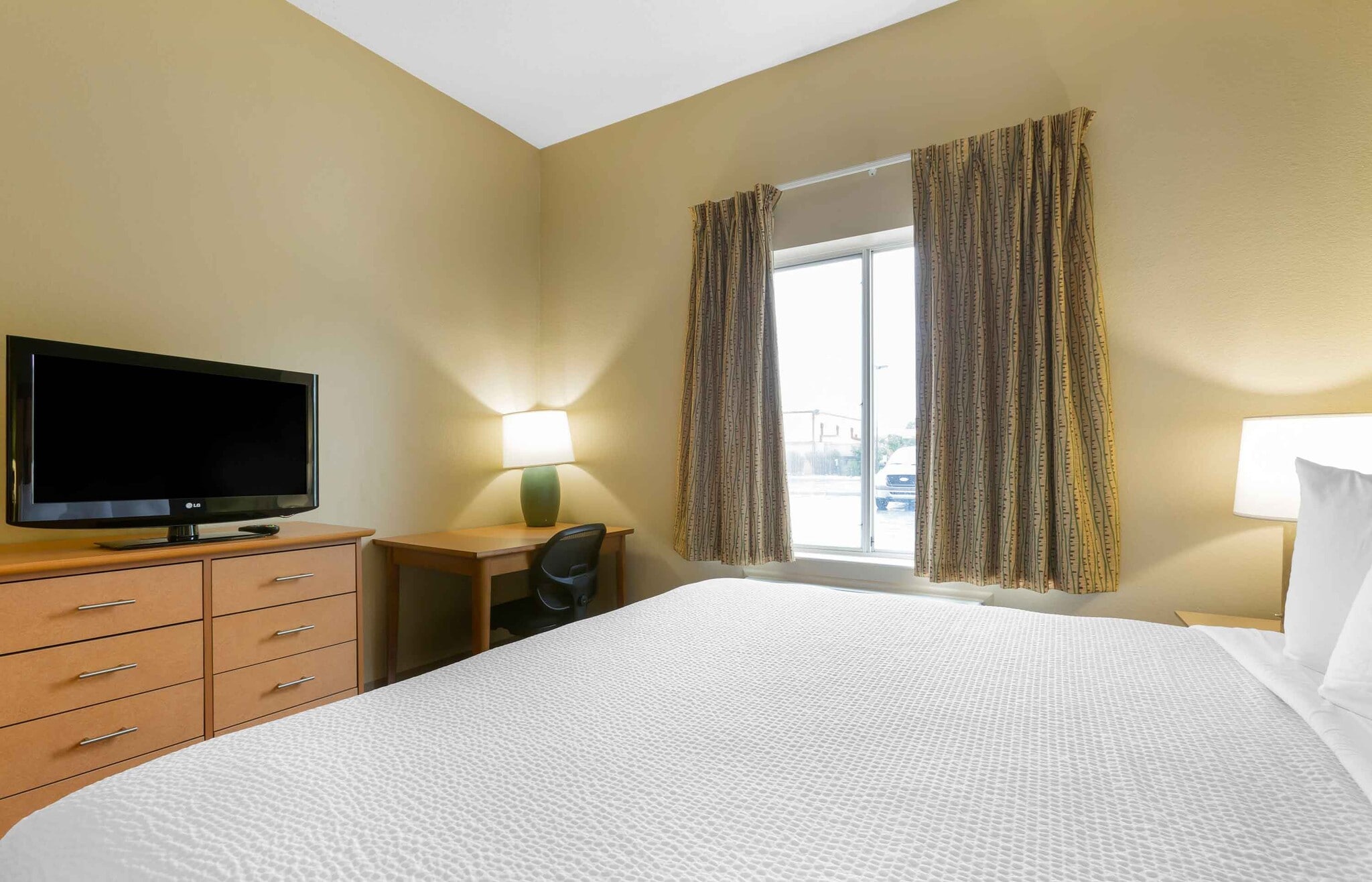 Building Photo - Furnished Studio-Findlay - Tiffin Avenue