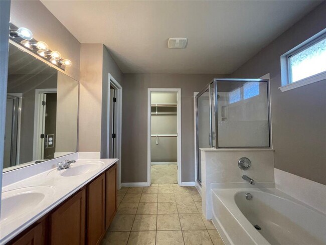 Building Photo - 7820 Little Deer Trail