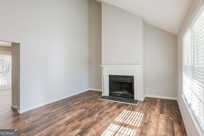 Building Photo - 5355 Forest Downs Cir