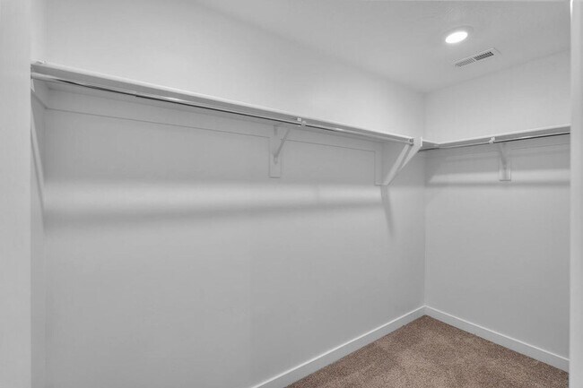 Building Photo - 2133 Wolverine Wy