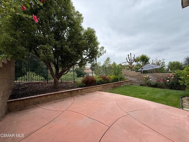 Building Photo - 559 Yarrow Dr