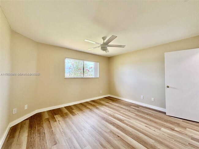 Building Photo - 3449 NW 44th St