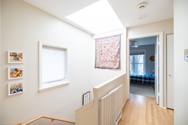 Building Photo - 1829 N Dayton St