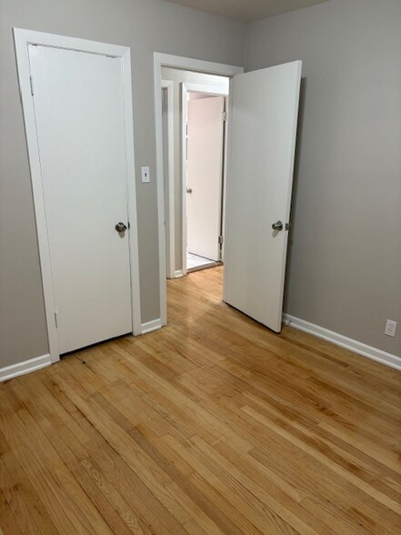 Building Photo - 12723 S Justine St