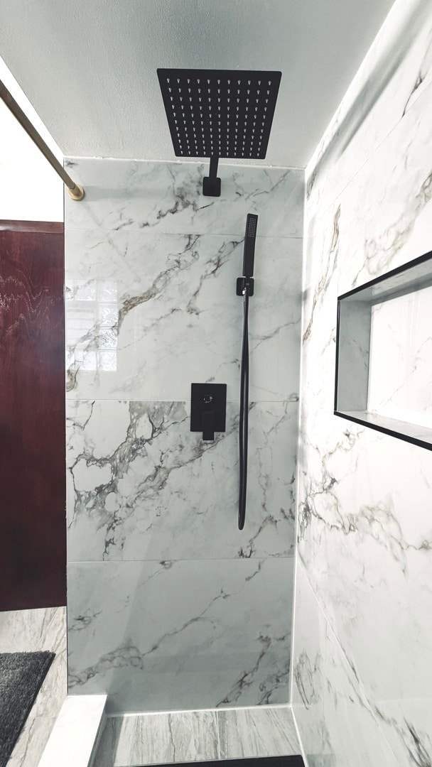 Building Photo - 9323 80th Ct