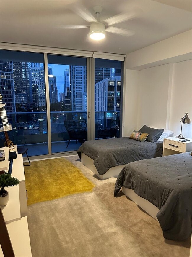 Building Photo - 200 S Biscayne Blvd