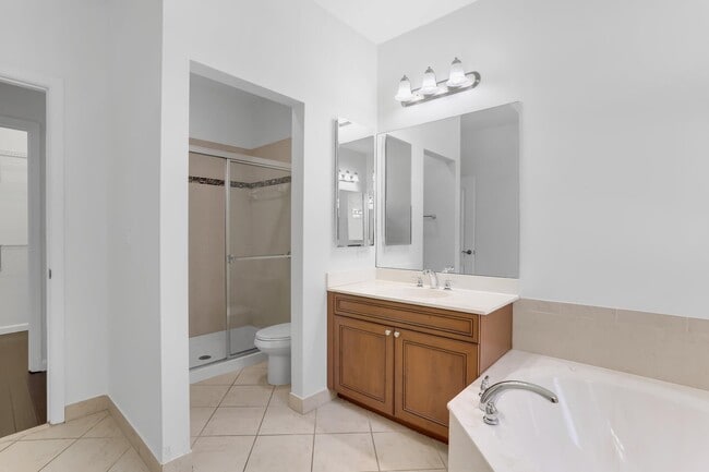 Building Photo - 4719 N Prive Cir