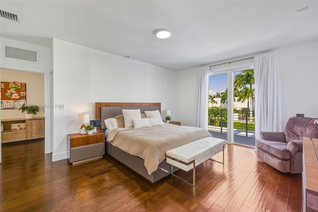 Building Photo - 10359 NW 67th Terrace