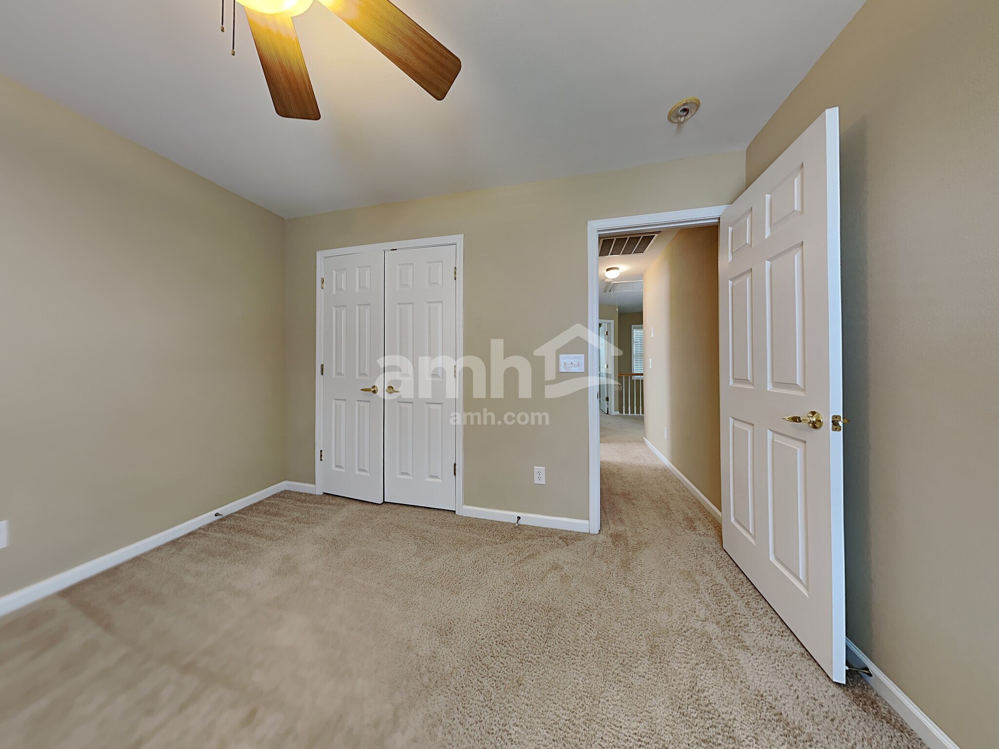 Building Photo - 118 Greenway St