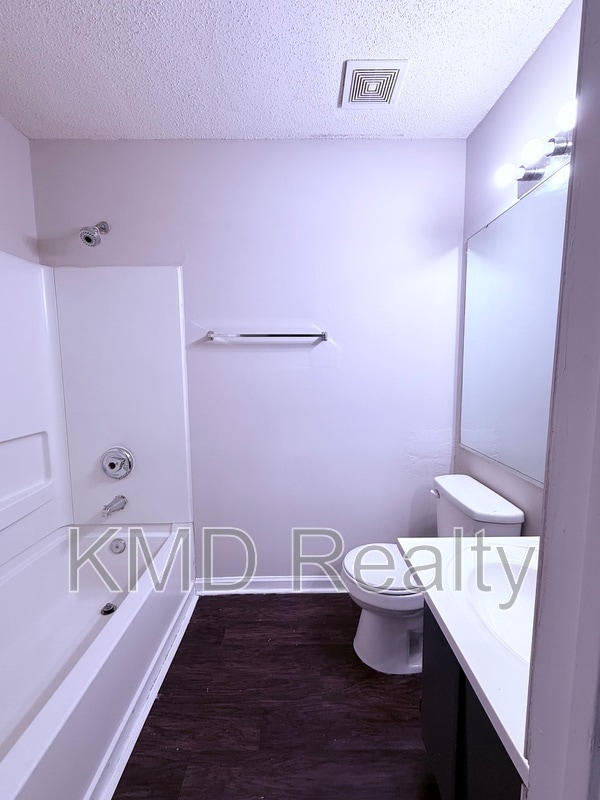 Building Photo - 10008 Graduate Ln