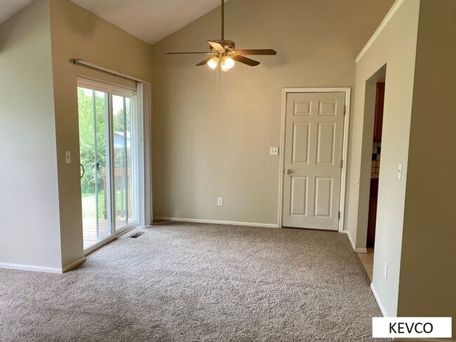 Building Photo - Fantastic Single Family Home, Ready to Make Home!