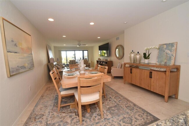 Building Photo - 1510 Pelican Point Dr