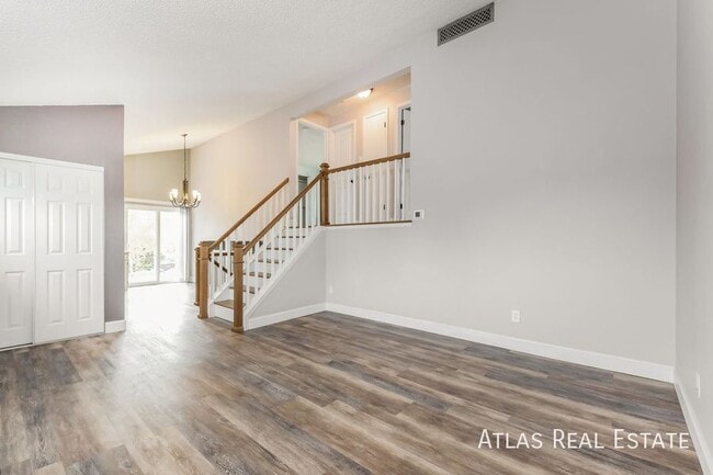 Building Photo - 11630 Kendall Cir