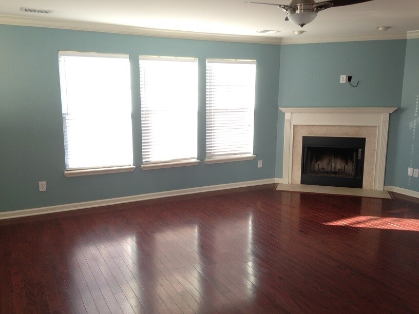 living rm 3 - 996 Applecross Dr