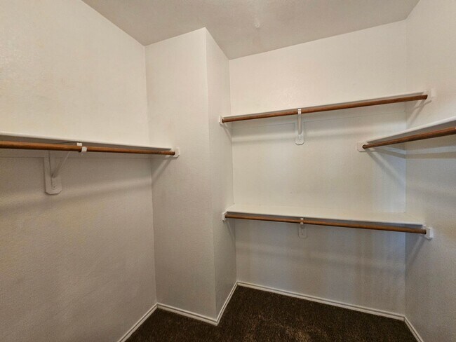 Building Photo - Available now ready for immediate move in