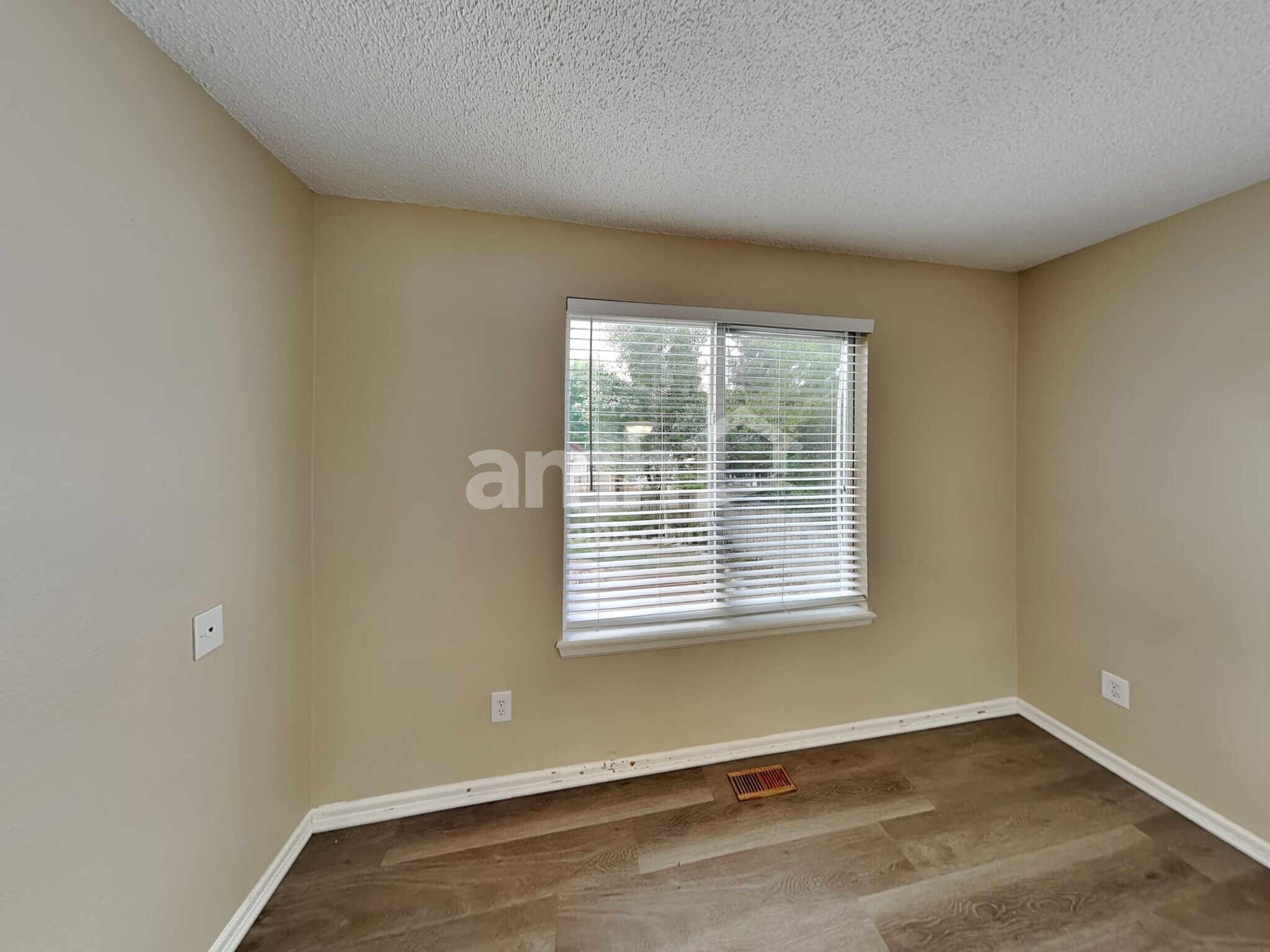 Building Photo - 17051 Numa Pl