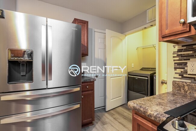 Building Photo - 5191 Liberty Hall Cir