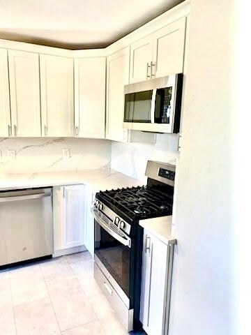 Building Photo - 385 Pleasant St