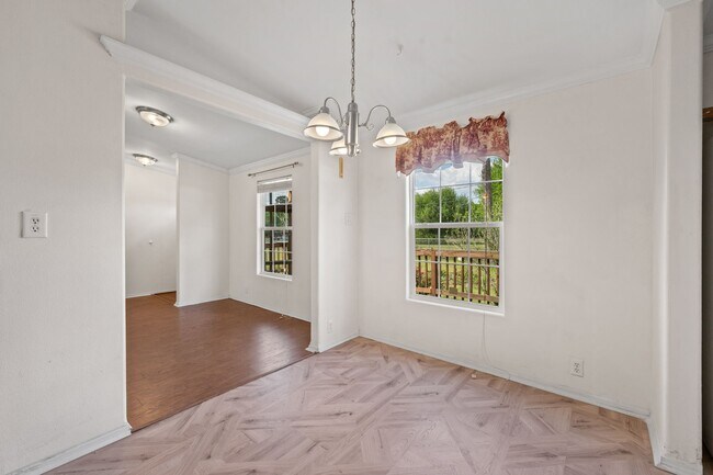 Building Photo - 2906 Shannon Ct