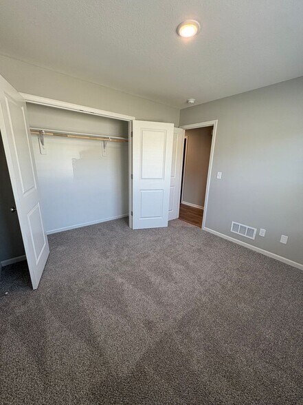 Building Photo - 653 Fall Meadow Ln