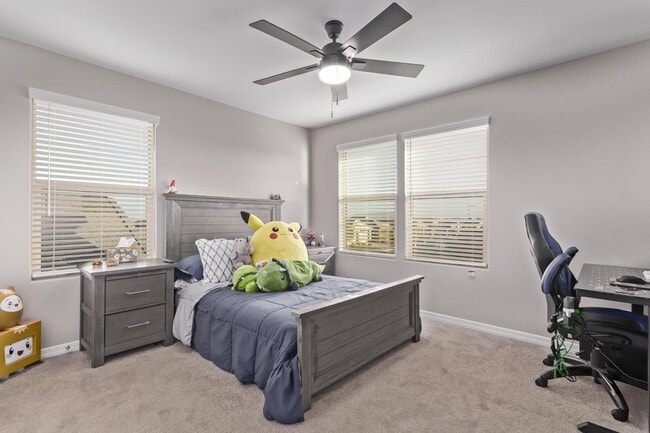 Building Photo - 19210 W Solano Dr