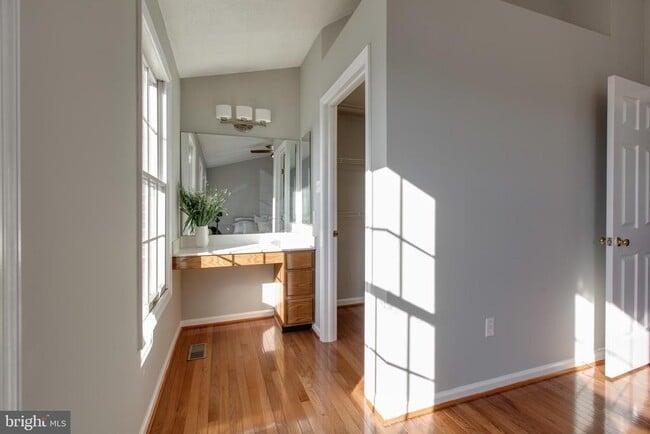Building Photo - 7943 Brightmeadow Ct