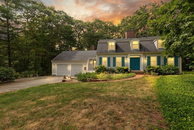 Primary Photo - 6 Hickory Hill Rd